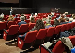 Ieri al cinema Lux si è tenuta una serata dedicata all'Alzheimer, con la proiezione del film Fuga in Normandia